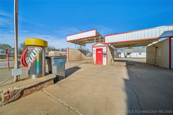Listing Image #2 - Others for sale at 12 E 13th Street, Mounds OK 74047