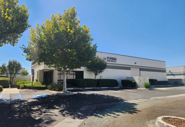 Listing Image #1 - Industrial for sale at 560 Birch Street Building 4, Lake Elsinore CA 92530