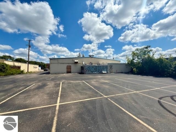Listing Image #2 - Others for sale at 2320 S Dort Highway, Flint MI 48507