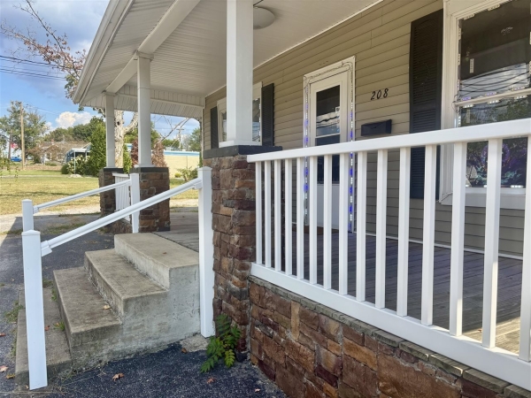 Listing Image #2 - Others for sale at 208 Columbia Avenue, Glasgow KY 42141 Listing Image #2 - Others for sale at 208 Columbia Avenue, Glasgow KY 42141