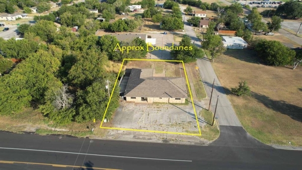 Listing Image #2 - Others for sale at 1600 W Pearl Street, Granbury TX 76048