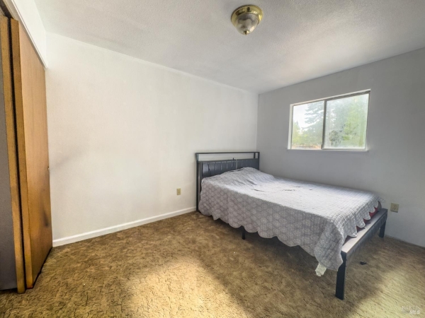 Listing Image #3 - Multi-family for sale at 2148 Primrose Drive, Willits CA 95490