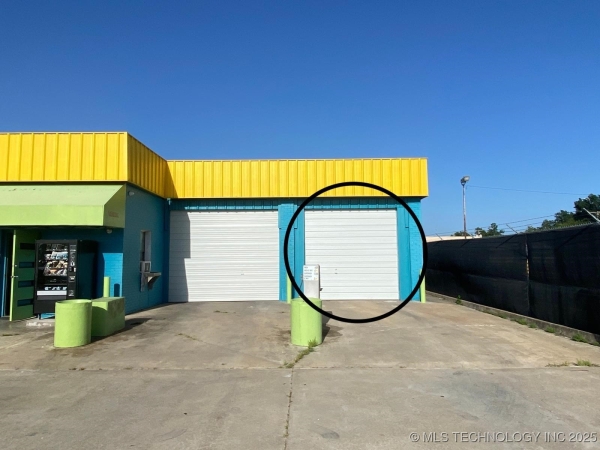 Listing Image #2 - Retail for sale at 10150 E 11th Street, Tulsa OK 74128