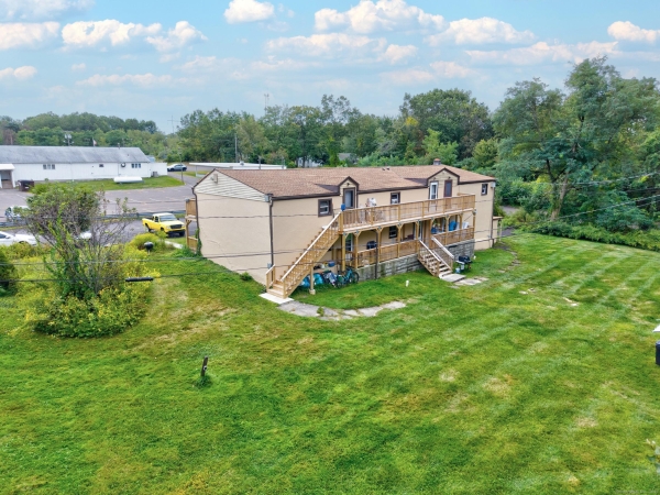 Listing Image #3 - Multi-family for sale at 1259 Wolcott Road, Wolcott CT 06716