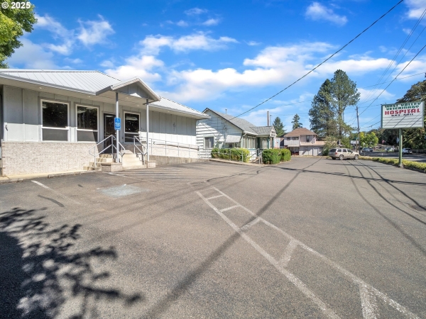 Listing Image #2 - Others for sale at 711 W MAIN ST, Sheridan OR 97378