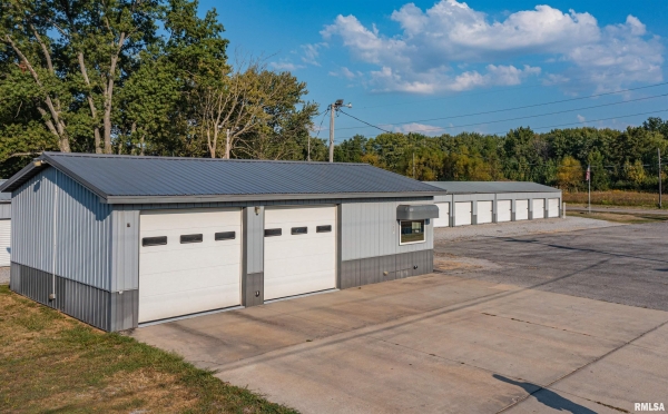 Listing Image #3 - Others for sale at 2801 & 2803 Veterans Memorial Drive, Mt Vernon IL 62864