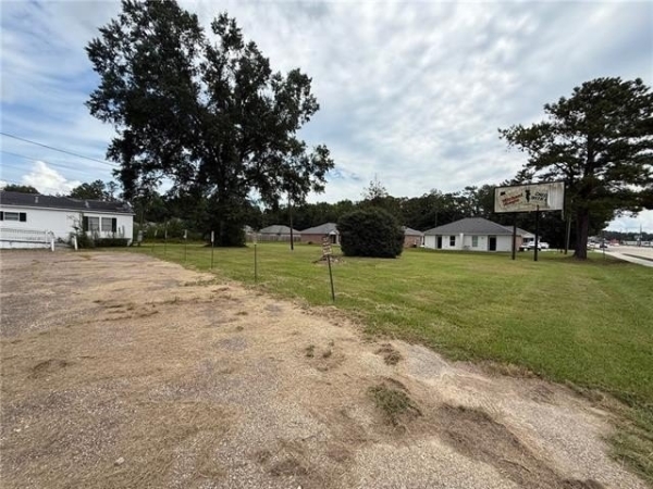 Listing Image #3 - Others for sale at 14281 W UNIVERSITY Avenue, Hammond LA 70401