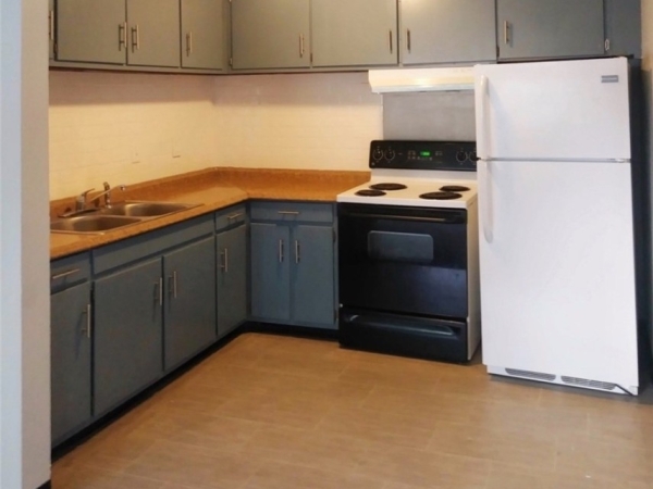 Listing Image #3 - Multi-family for sale at 26660 Tungsten Road, Euclid OH 44132