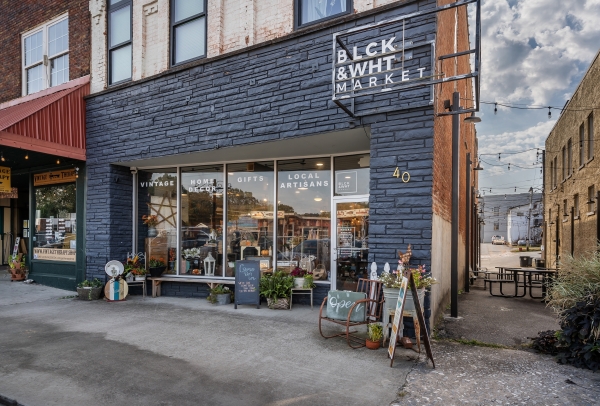 Listing Image #1 - Retail for sale at 40 Valley River Ave, Murphy NC 28906