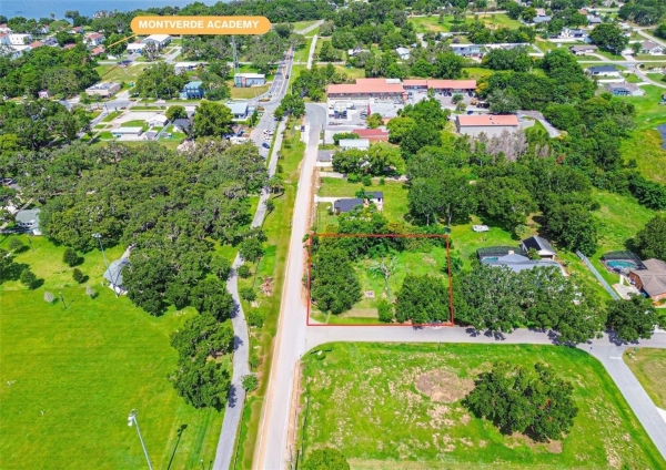 Listing Image #2 - Others for sale at 17025 Lakeside Drive, Montverde FL 34756