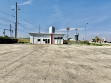 Retail property for sale in Peru, IL
