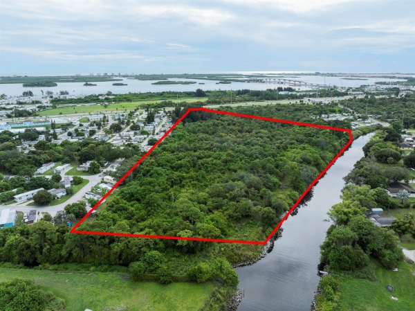 Listing Image #2 - Land for sale at 2100 N Us Hwy 1, Fort Pierce FL 34945