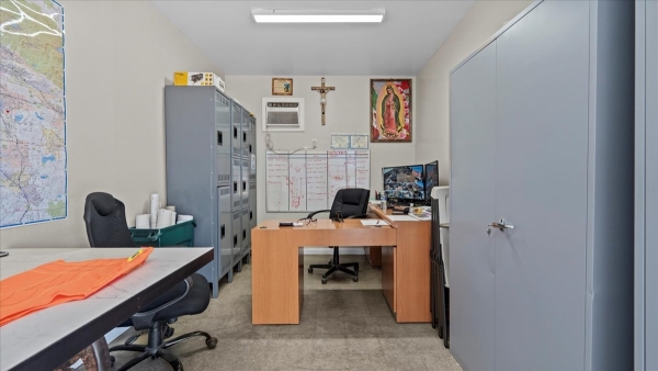 Listing Image #3 - Industrial for sale at 1790 Industrial Way, Los Angeles CA 90023