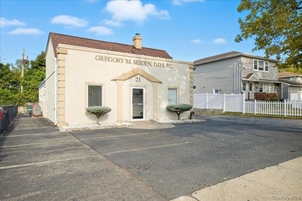 Listing Image #2 - Office for sale at 21 Division Avenue, Levittown NY 11756 Listing Image #2 - Office for sale at 21 Division Avenue, Levittown NY 11756