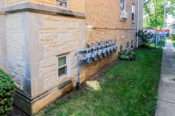 Listing Image #3 - Multi-family for sale at 6667-69 W. Devon, Chicago IL 60631