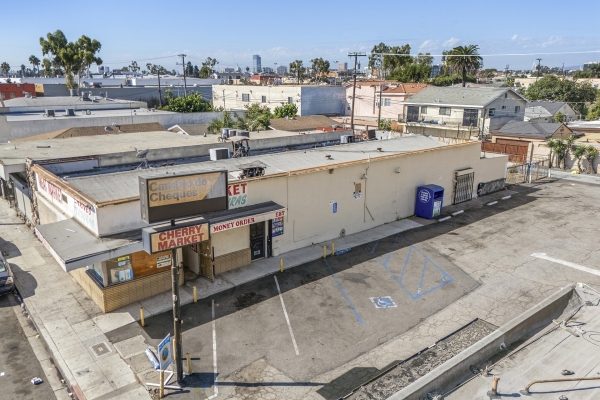 Listing Image #2 - Retail for sale at 1429 Cherry, Long Beach CA 90813