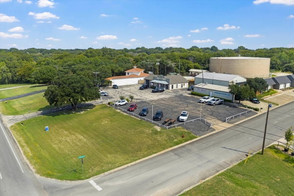 Listing Image #1 - Retail for sale at 9900 Woodway Dr, Woodway TX 76712