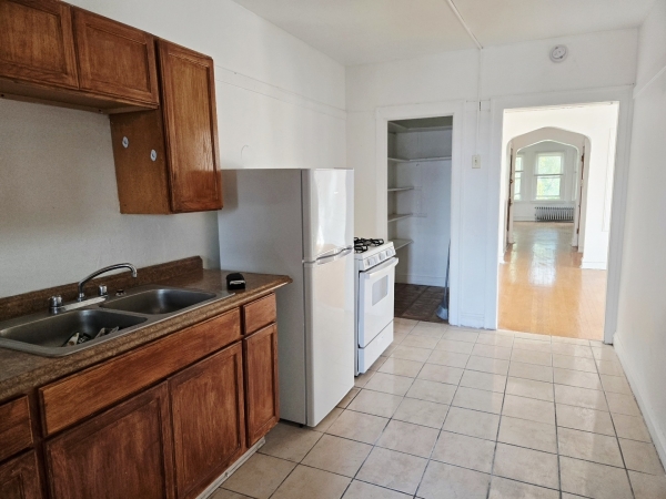 Listing Image #3 - Multi-family for sale at 7708 S Wabash Avenue, Chicago IL 60619