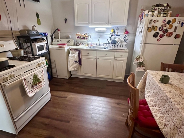 Listing Image #3 - Multi-family for sale at 49 Benton Street, Hartford CT 06114