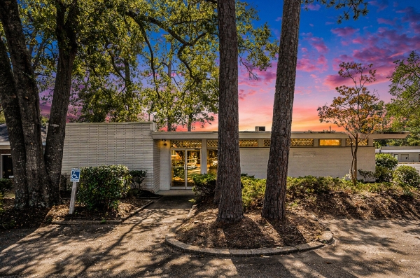 Listing Image #1 - Office for sale at 907 Bell St., Conway SC 29526