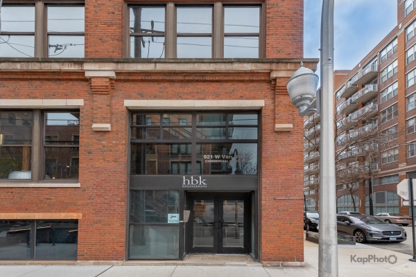 Listing Image #2 - Office for sale at 921 W Van Buren Street , 2D, Chicago IL 60607 Listing Image #2 - Office for sale at 921 W Van Buren Street , 2D, Chicago IL 60607