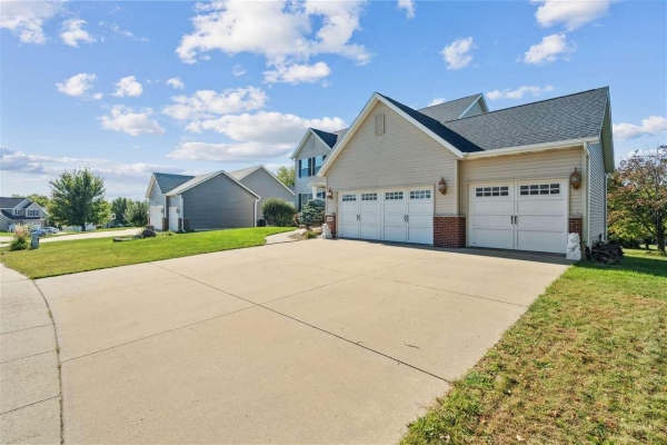 Listing Image #3 - Others for sale at 2140 Newcastle Rd, Marion IA 52302