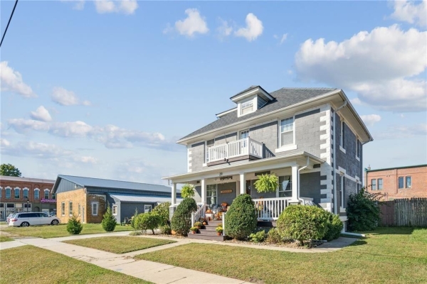 Listing Image #3 - Others for sale at 29 N 5th St N, Centralcity IA 52214