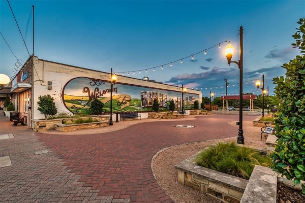 Listing Image #3 - Others for sale at 209 N Elm Street, Royse City TX 75189