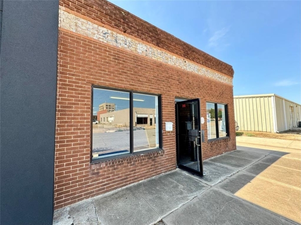 Listing Image #2 - Others for sale at 215 Kansas Avenue, Chickasha OK 73018