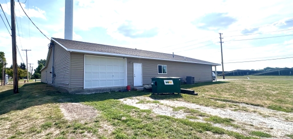Listing Image #3 - Industrial for sale at 403 S Sycamore St., Villa Grove IL 61956