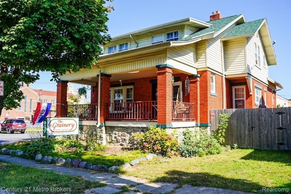 Listing Image #1 - Retail for sale at 809 Church Street, Flint MI 48502