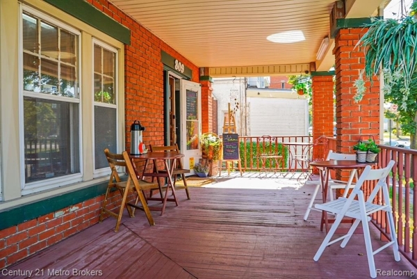 Listing Image #3 - Retail for sale at 809 Church Street, Flint MI 48502