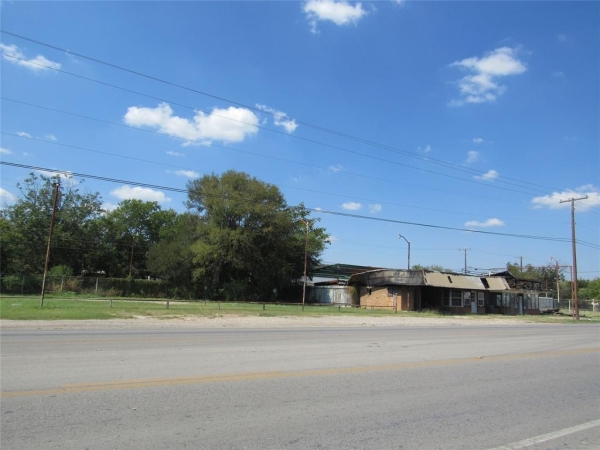 Listing Image #1 - Others for sale at 1402 S Oak Avenue, Mineral Wells TX 76067