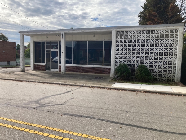 Listing Image #1 - Office for sale at 43 W. Main Street, Yanceyville NC 27379