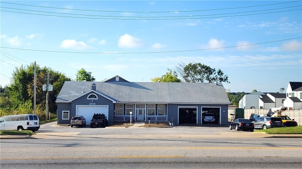 Listing Image #1 - Others for sale at 3010 W Walnut Street, Rogers AR 72756