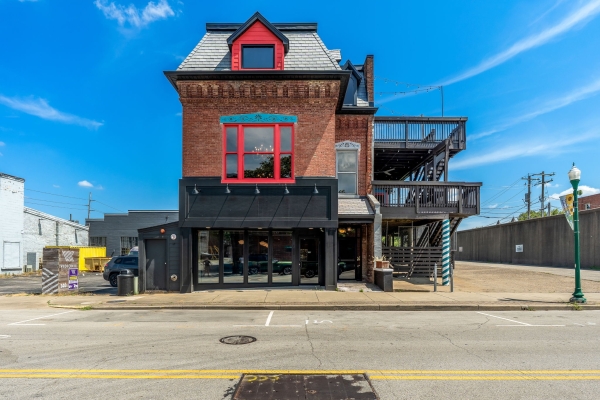 Listing Image #2 - Retail for sale at 134 Spring St, Jeffersonville IN 47130