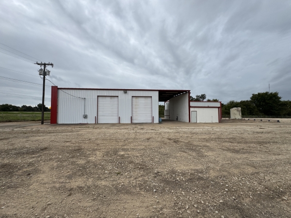 Listing Image #1 - Industrial for sale at 9182 S HWY 79, Palestine TX 75801