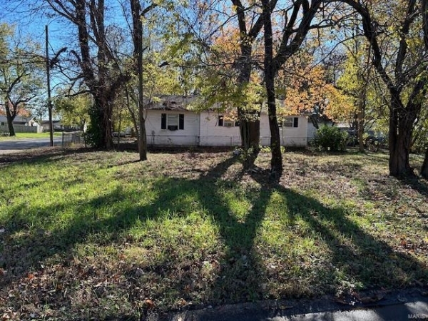 Listing Image #1 - Land for sale at 601 Elkins, Charleston MO 63834