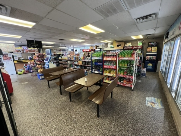 Listing Image #3 - Retail for sale at 131 S Hamilton St, Eden NC 27288