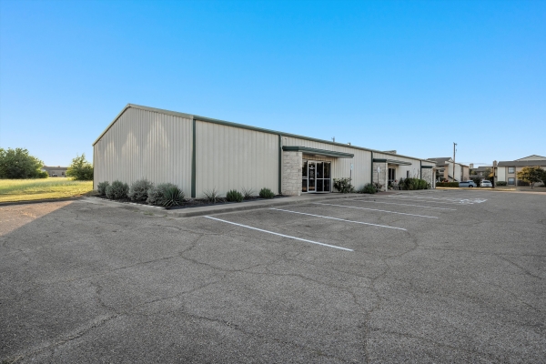Listing Image #1 - Office for sale at 8020 Central Park Dr, Suite 1 - 3, Woodway TX 76712