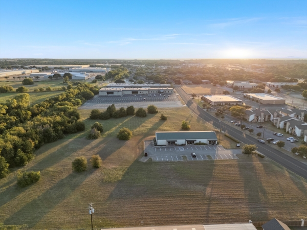 Listing Image #3 - Office for sale at 8020 Central Park Dr, Suite 1 - 3, Woodway TX 76712
