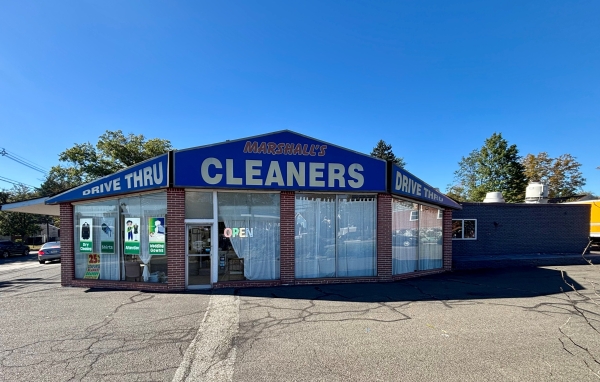 Listing Image #2 - Retail for sale at 526 Saint Georges Avenue, Rahway NJ 07065