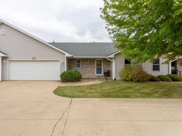 Listing Image #1 - Others for sale at 816 NW 6th Avenue, Cascade IA 52033