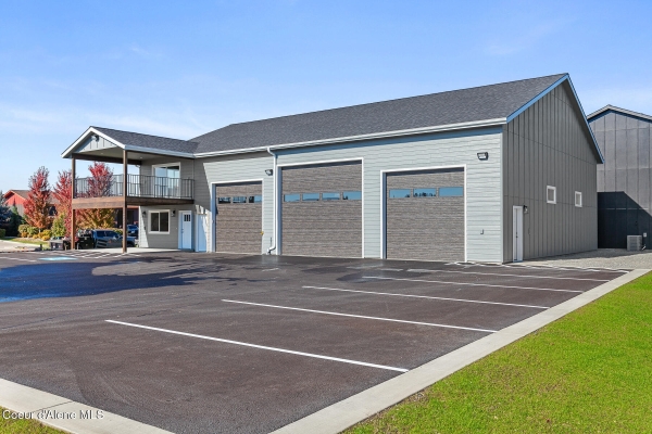 Listing Image #2 - Others for sale at 9990 N Lyle Loop, Hayden ID 83835