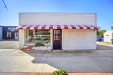 Listing Image #2 - Retail for sale at 914 Halsell, Bridgeport TX 76426