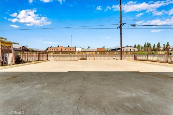 Listing Image #3 - Others for sale at 1056 W 1st, Pomona CA 91766