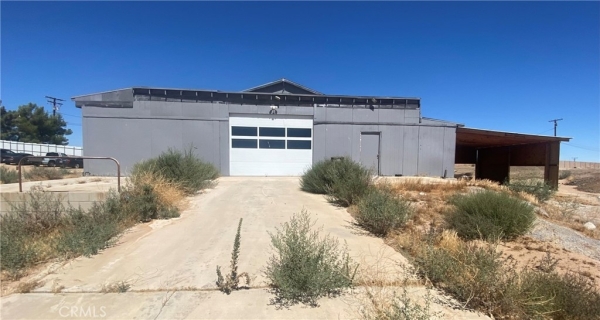 Listing Image #2 - Industrial for sale at 17011 Darwin Avenue, Hesperia CA 92345