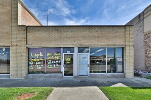 Listing Image #2 - Retail for sale at 329-31 N Addison Rd, Addison IL 60101