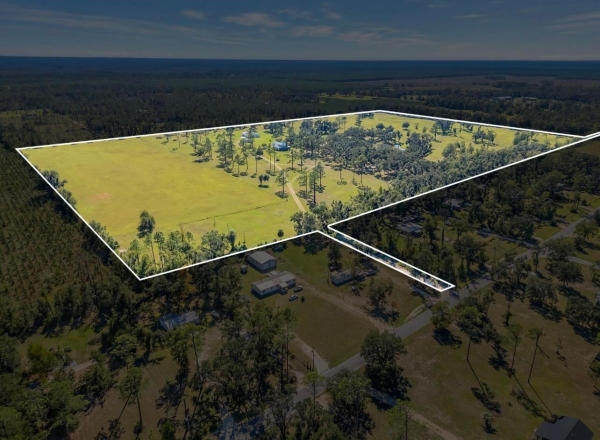 Listing Image #2 - Office for sale at 4004 Golf Course, Perry FL 32348