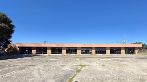 Listing Image #1 - Others for sale at 3132 E Judge Perez Drive , A-I, Meraux LA 70075